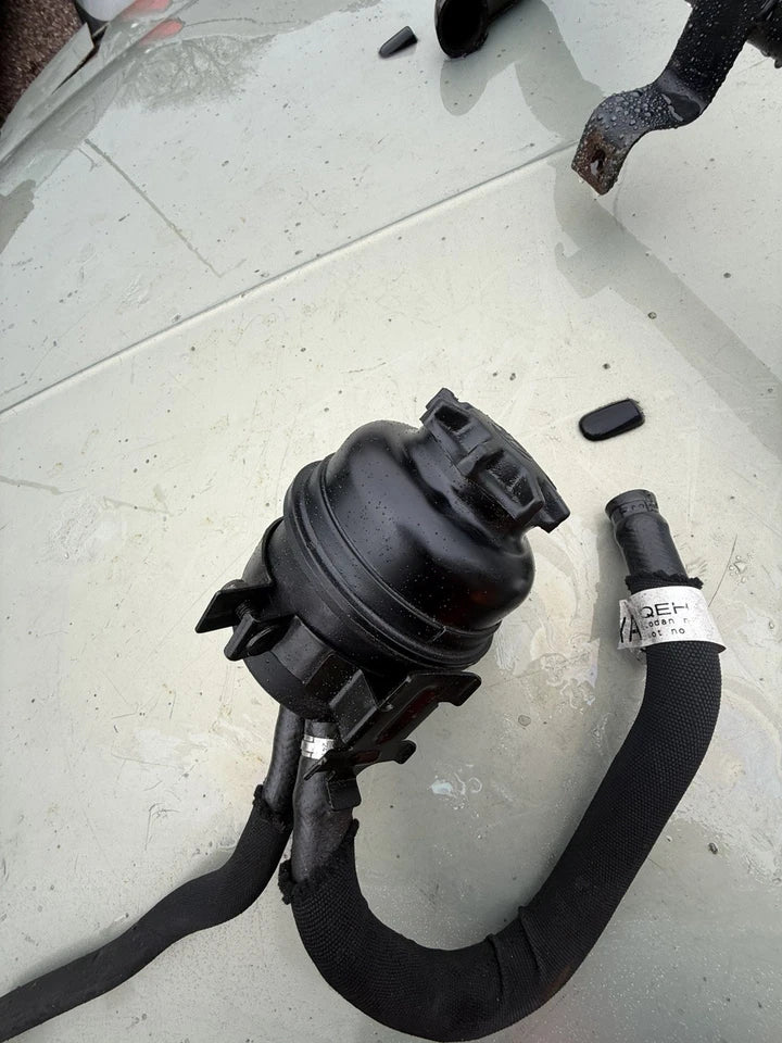 ROVER 75 POWER STEERING FLUID RESERVOIR TANK BOTTLE ASSEMBLY