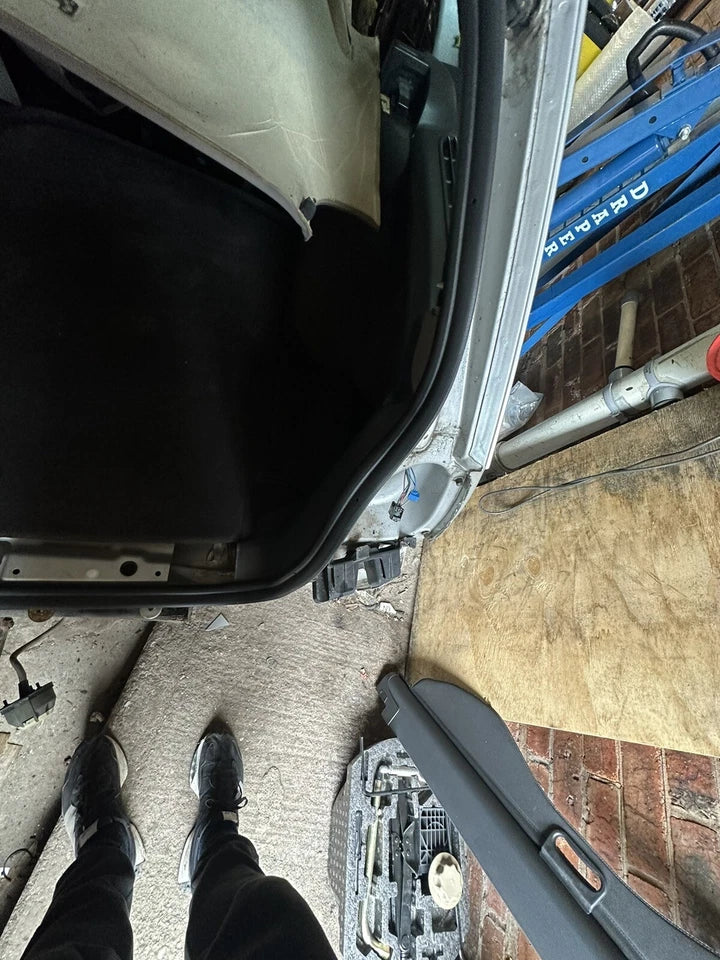 ROVER 75 & MG ZTT TOURER ESTATE TAILGATE BODYSHELL RUBBER WEATHER SEAL